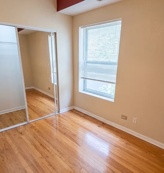 8154 S Drexel Ave #2E — Photo 3