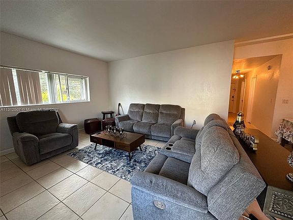 3rd image of 1185 Marseille Dr APT 201