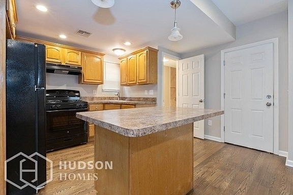 4th image of 16 Dassing Ave Floor 1