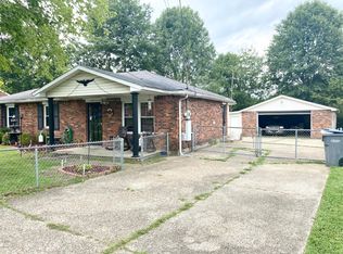 9805 Agena Dr, Louisville, KY 40229