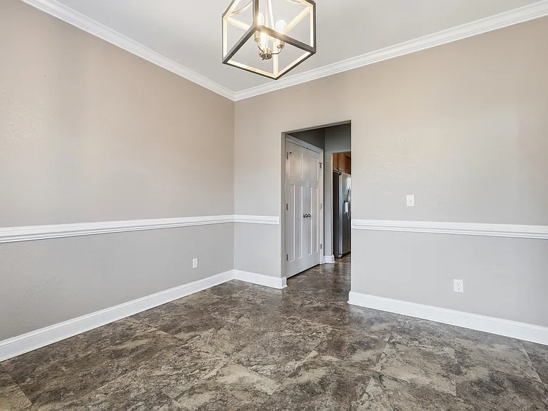 122 Rosedale Dr — Photo 9