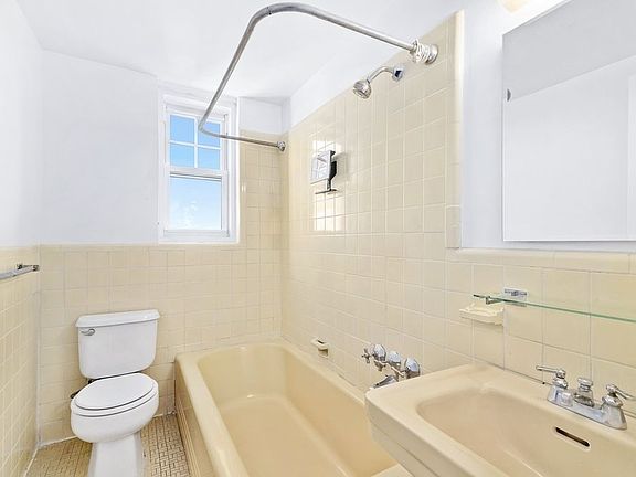 4th image of 120 Cabrini Blvd APT 115