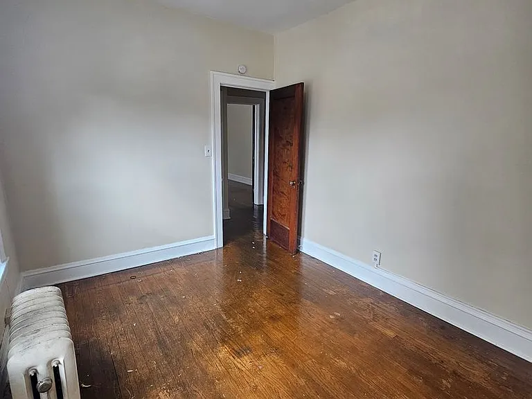 1933 Lee Rd — Photo 10