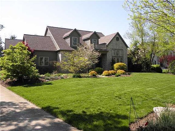 2nd image of 10828 Buckingham Pl