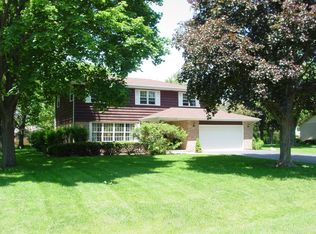 1010 W Marion Rd, Arlington Heights, IL 60004