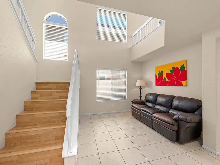 278 Brookview Ct — Photo 5