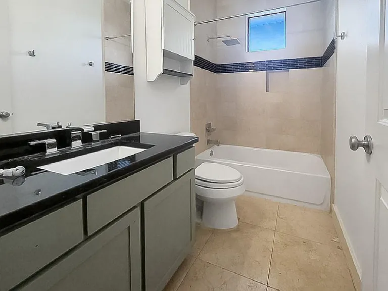 4120 Valley View Rd #A — Photo 9