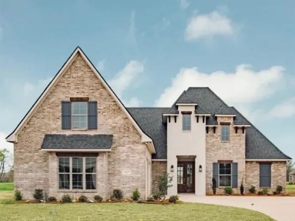 627 Dumaine Dr, Bossier City, LA 71111