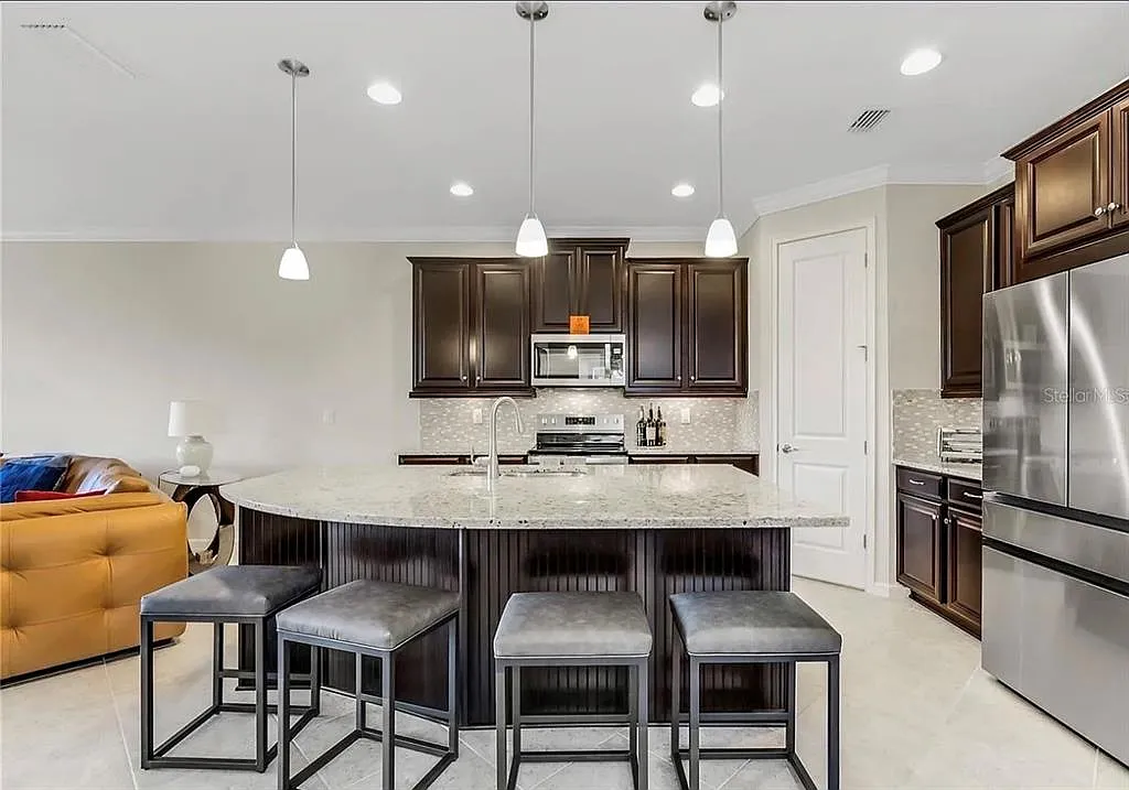 2 bed, 2.0 bath, 1687 sqft, $2,800 — Photo 4