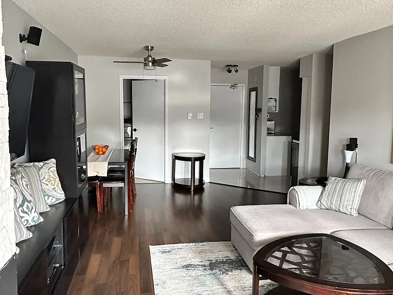1 Jacksway Cres #213 — Photo 5