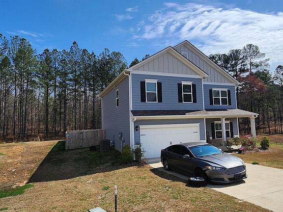 3rd image of 775 Pine Cove Cir