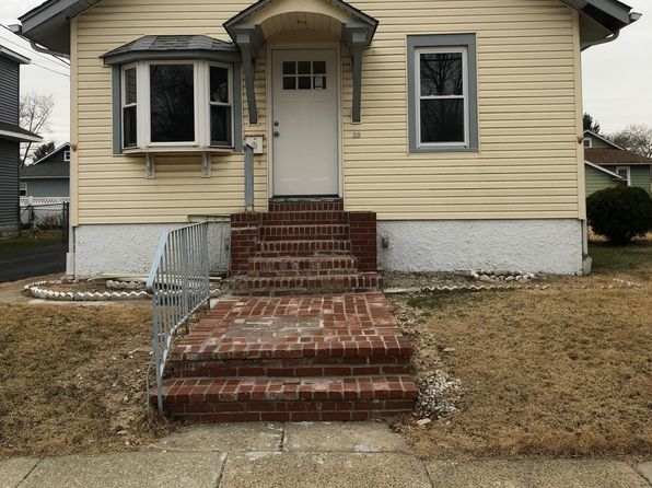 20 Oswego Ave