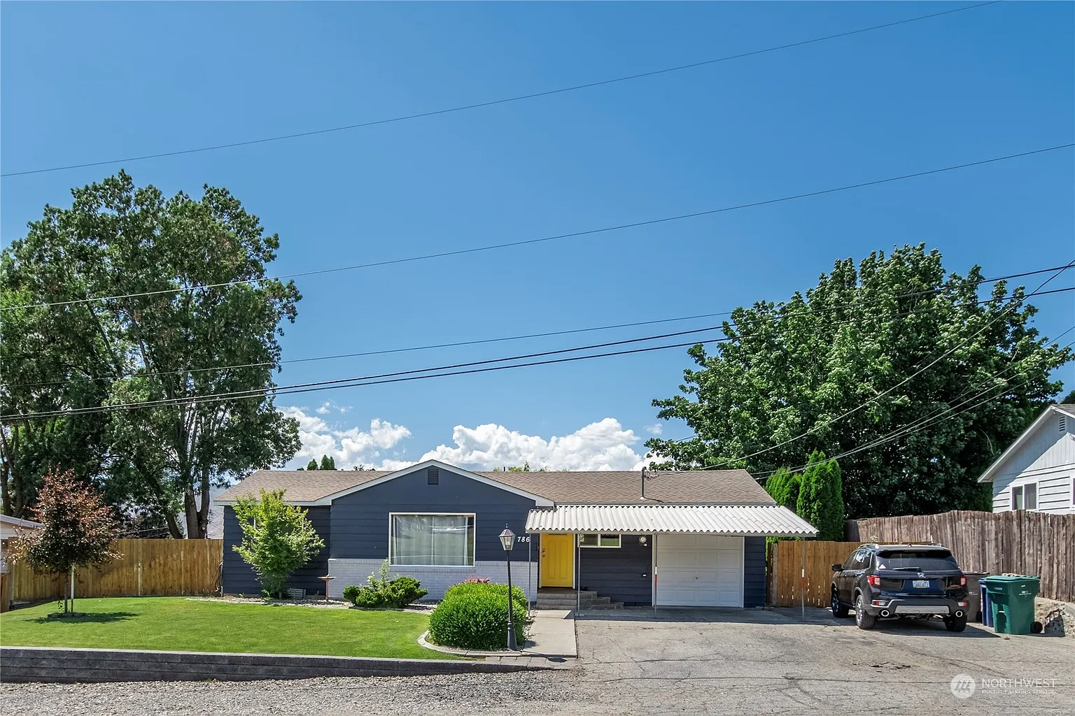 786 N Jonathan Avenue photo 1
