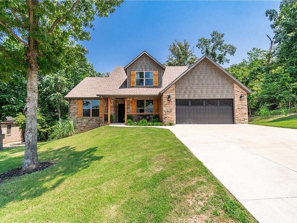 1st image of 11 Elmham Ln