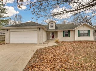 617 S Fountain Ave, Republic, MO 65738