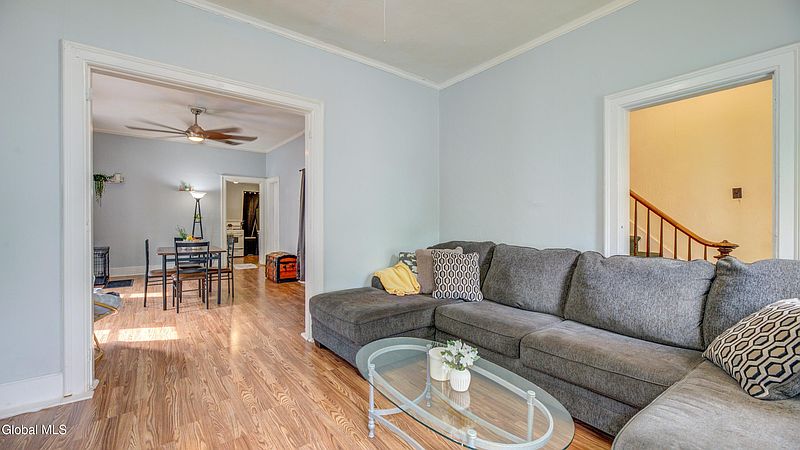 5th image of 10 Gilbert Street
