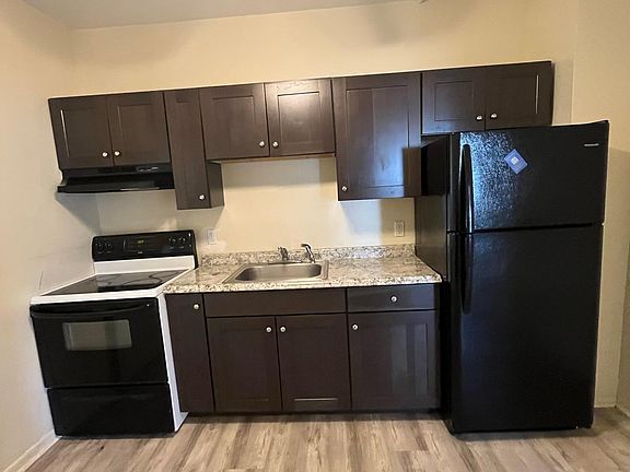 3rd image of 66 Van Buren St #3