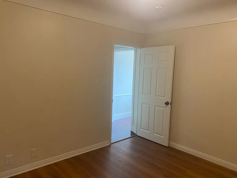 8946 S Wilton Pl — Photo 11
