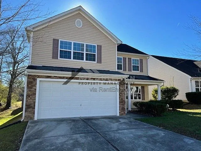 3 bed, 2.5 bath, 2080 sqft, $1,995 — Photo 1