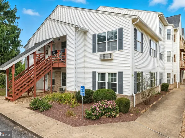 4065 Rose Bud Ct, Edinburg, VA 22824