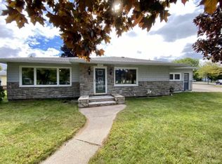 3027 Taylor St, Marinette, WI 54143