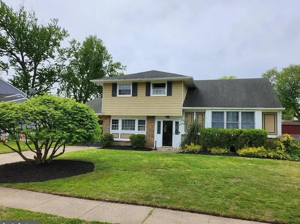 14 Swarthmore Ave, Stratford, NJ 08084