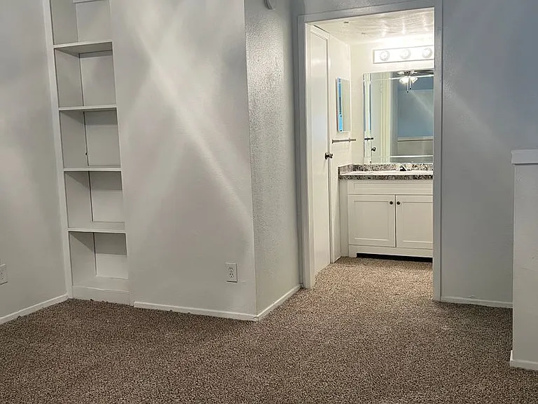 Cypresswood Crossing Apartments — Photo 18