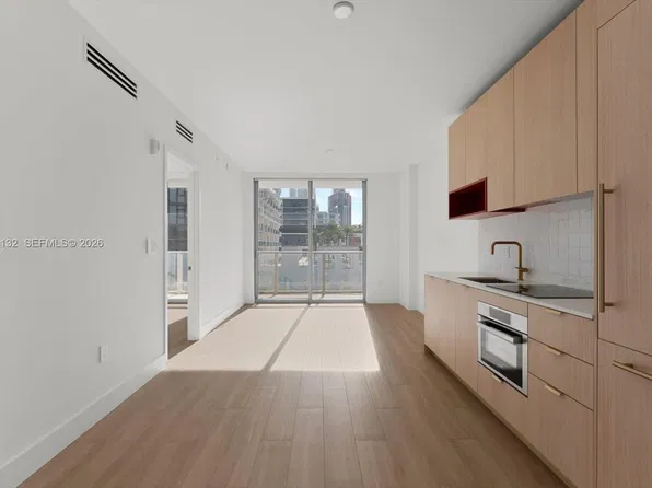 90 NE 32nd St, Miami, FL