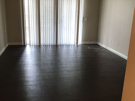 2nd image of 955 Michael Pl Unit C
