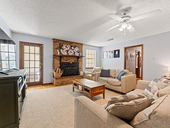 5th image of 23362 Joe May Rd