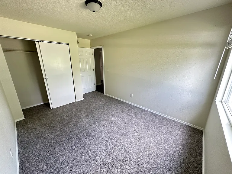 1119 3rd St SW #1 — Photo 7