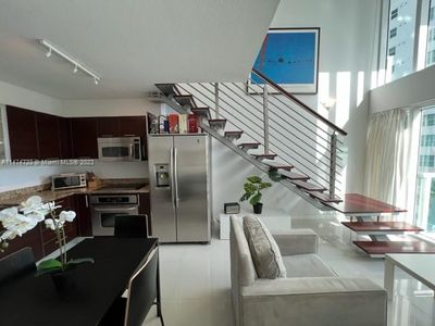 41 SE 5th St APT 905, Miami, FL, 33131