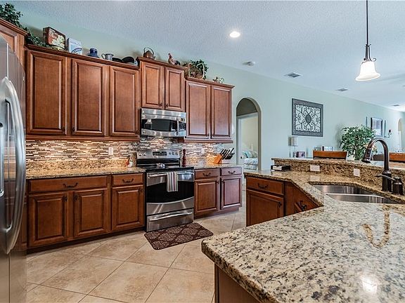 4th image of 20211 Regal Fern Ct