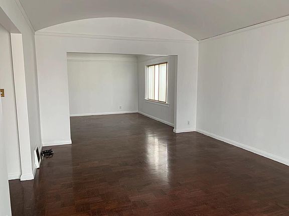2nd image of 326 Teresita Blvd