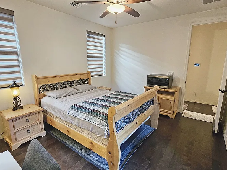 2425 W Bruce Balle Dr — Photo 1
