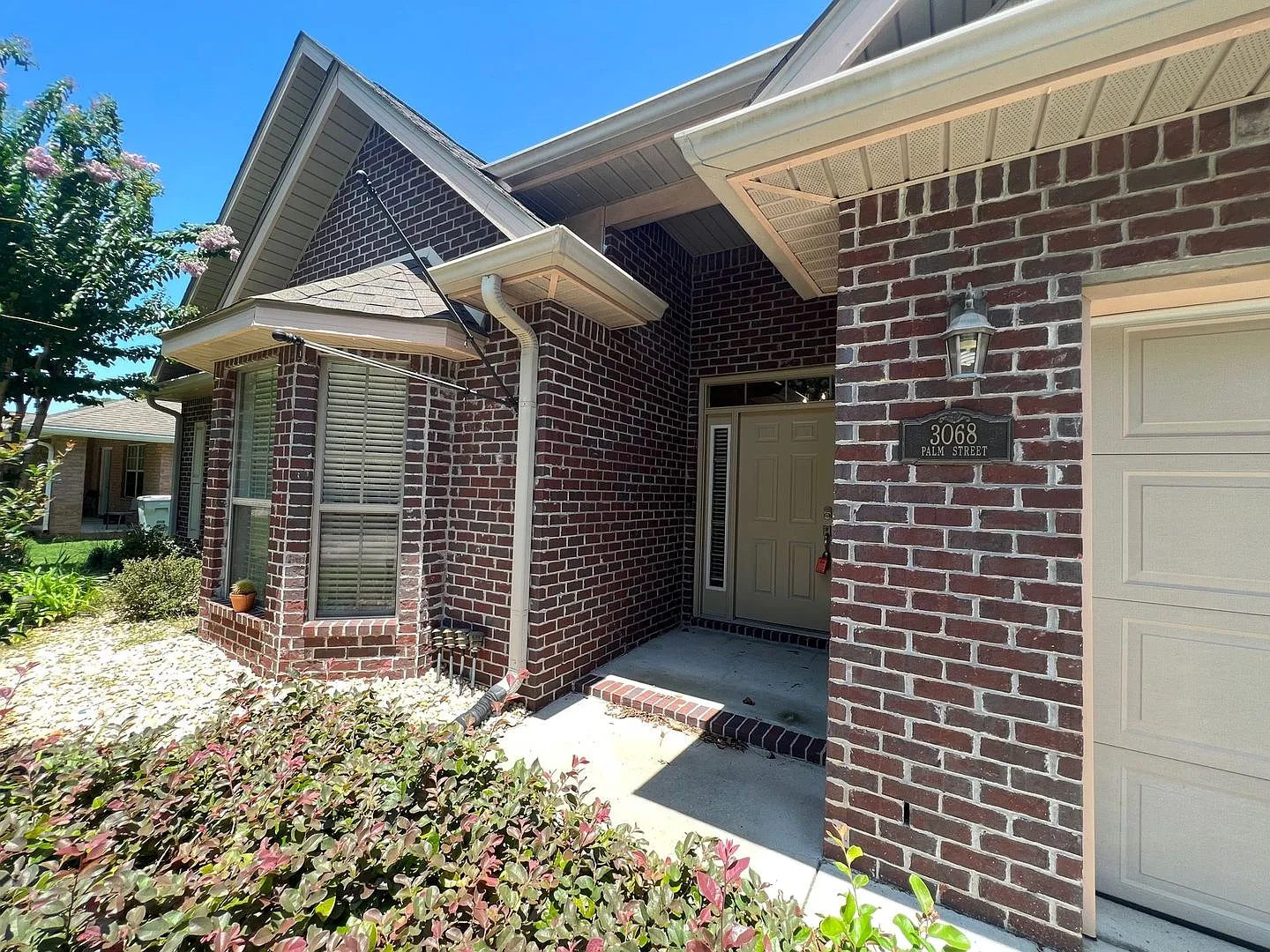 Gulf Breeze - Oriole Beach - 3 Bedroom, 2 Bathroom - lawn care included — Photo 2
