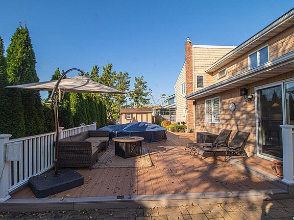 2nd image of 805 Anthony Dr