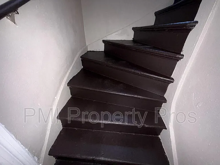 1943 N 38th St — Photo 22