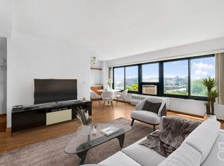 33-47 14th St APT 8D, Astoria, NY 11106