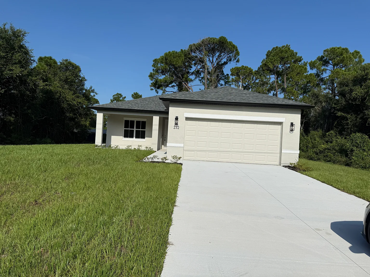 3 bed, 1615 sqft, $2,100 — Photo 1