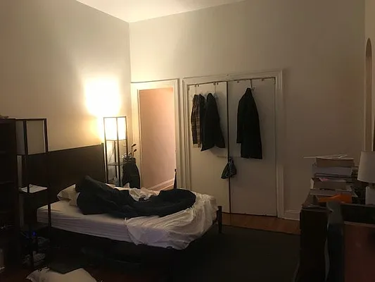 Rented by Salon Realty Corp | media 6