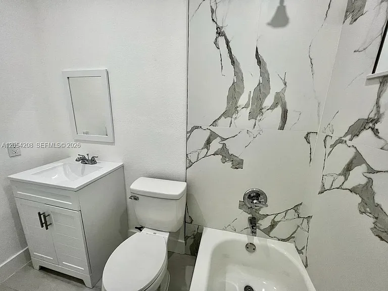 917 NW 103rd St #917 — Photo 14