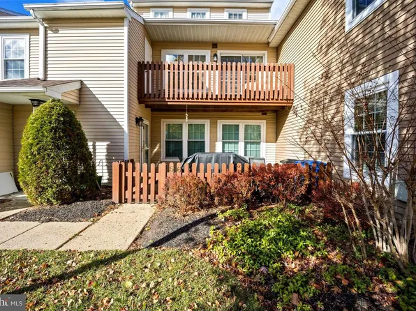 56 Dogwood Ln #D-7, Horsham, PA 19044