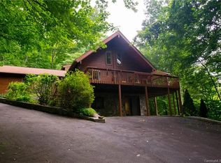 284 Cat Pillow Rd, Spruce Pine, NC 28777