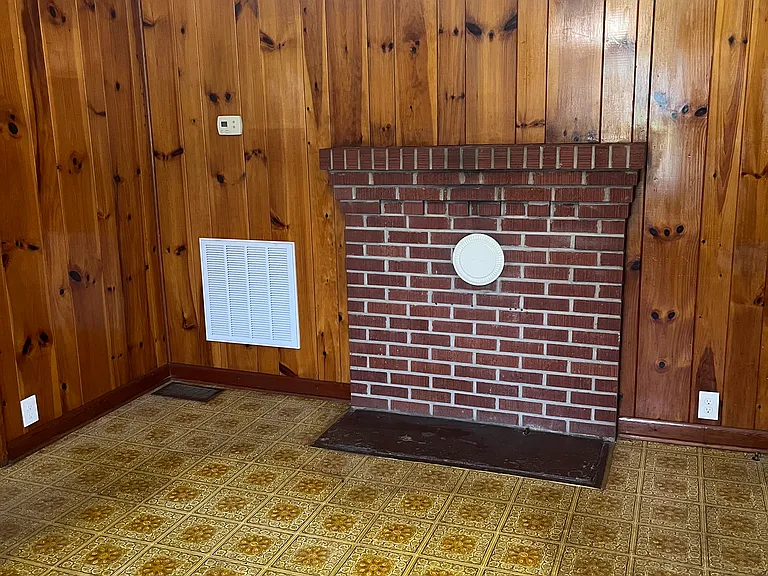 488 River St — Photo 7