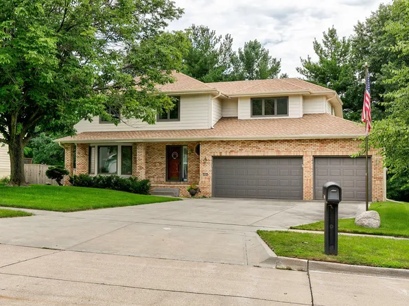 5408 Aspen Dr, West Des Moines, IA 50266