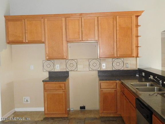 3rd image of 2564 Royal Pointe Dr