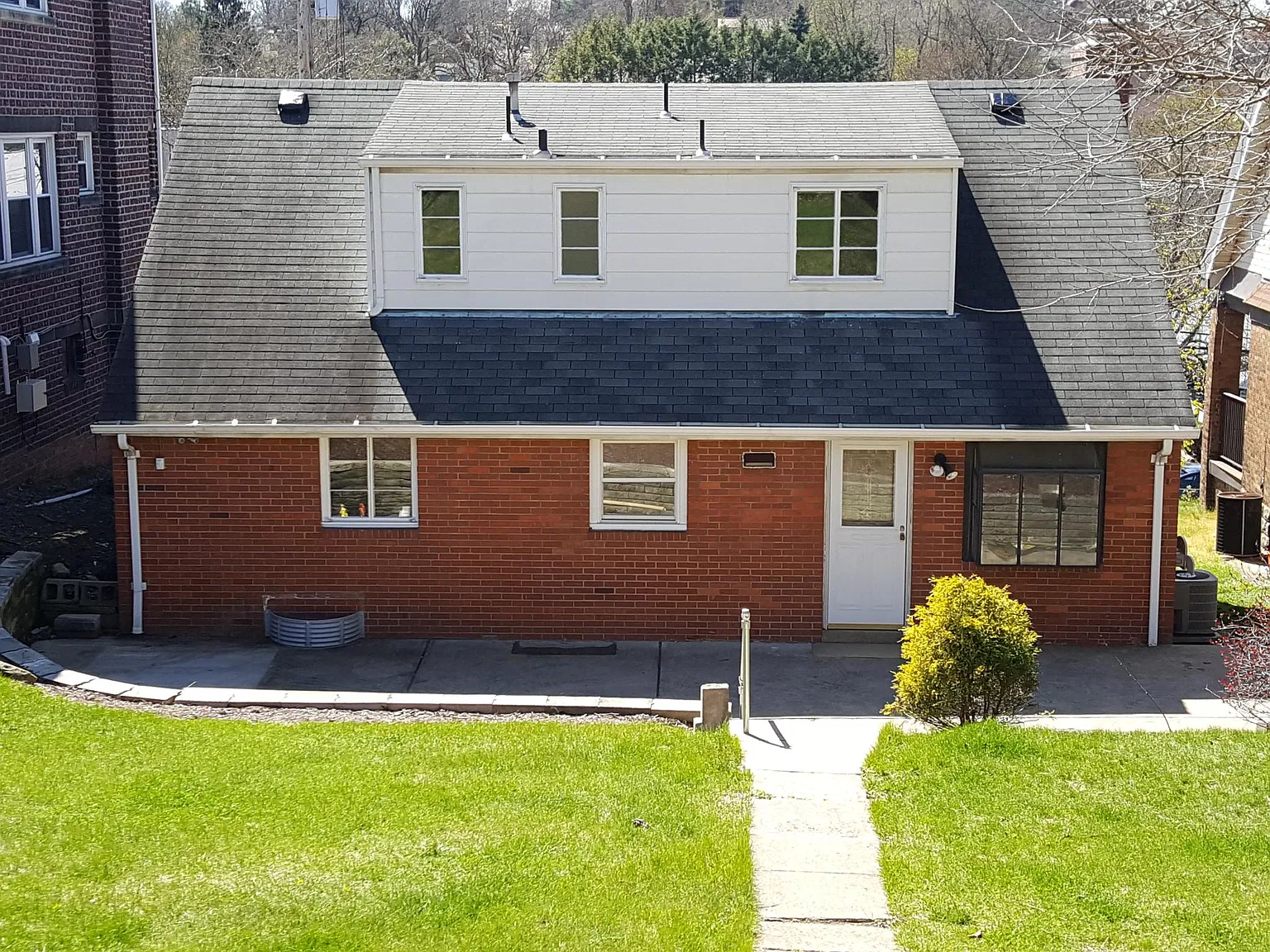 4 bed, 1578 sqft, $2,095 — Photo 2