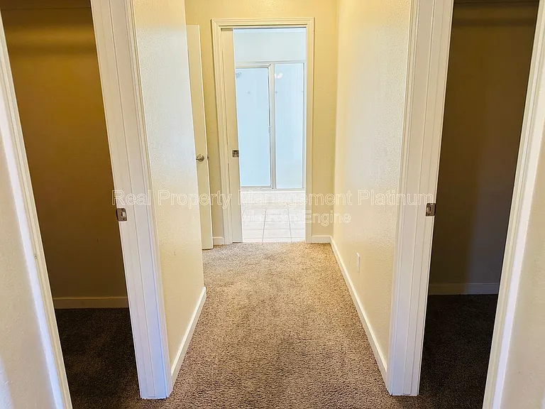 2012 Riverview Dr — Photo 16