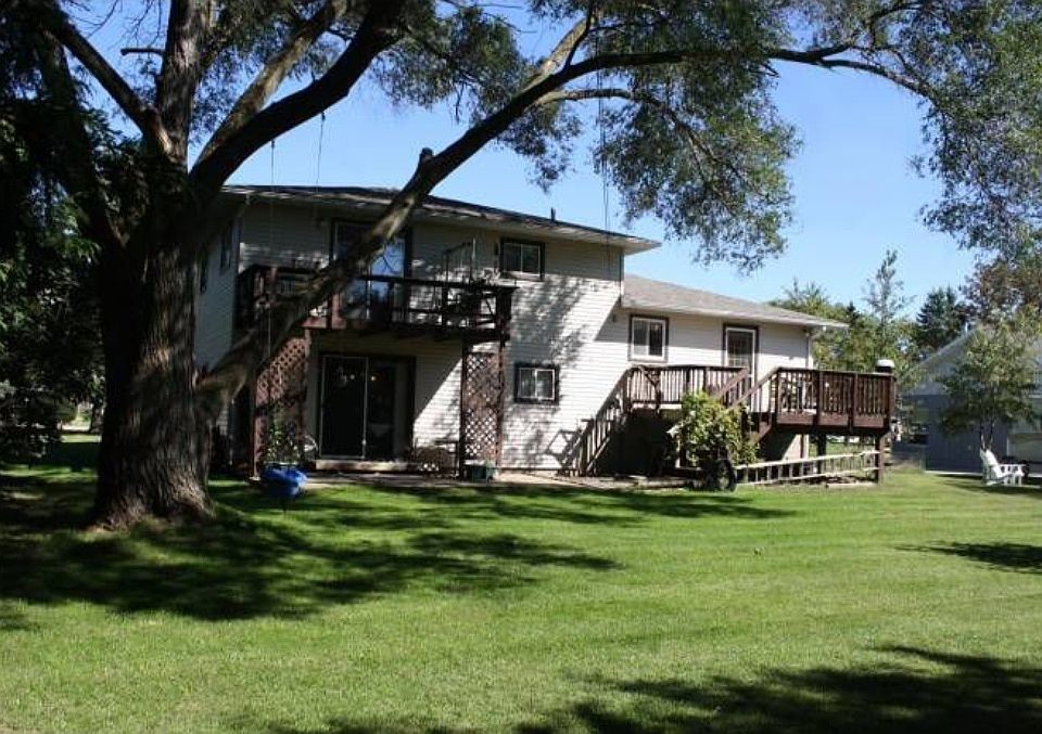 1st image of 1401 Lily Ln